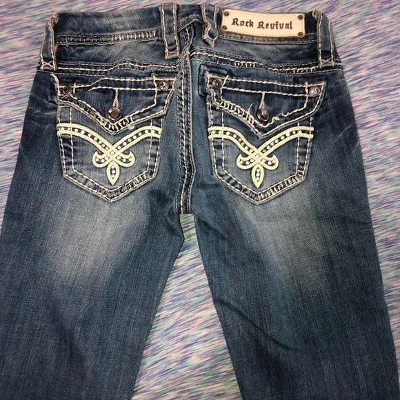 Woman’s Rock Revival jeans size 24 color blue jeans - Picture 4 of 4